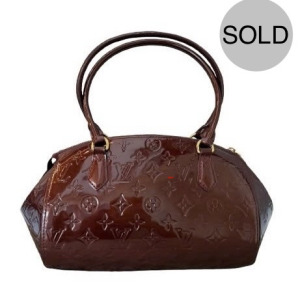 LOUIS VUITTON SHERWOOD PM VERNIS