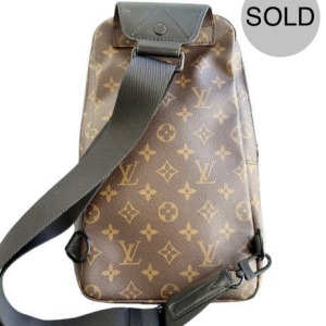 LOUIS VUITTON AVENUE SLINGBAG